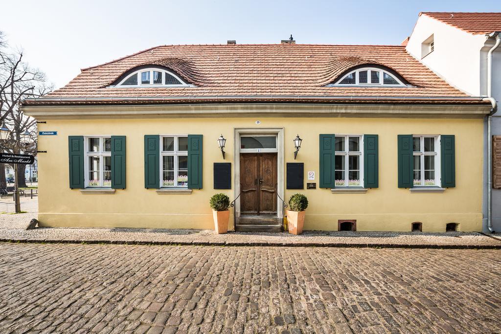 Hotel Am Markt Werder  Exteriör bild